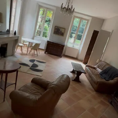 Maison Marguerite Nocleg ze śniadaniem 3*